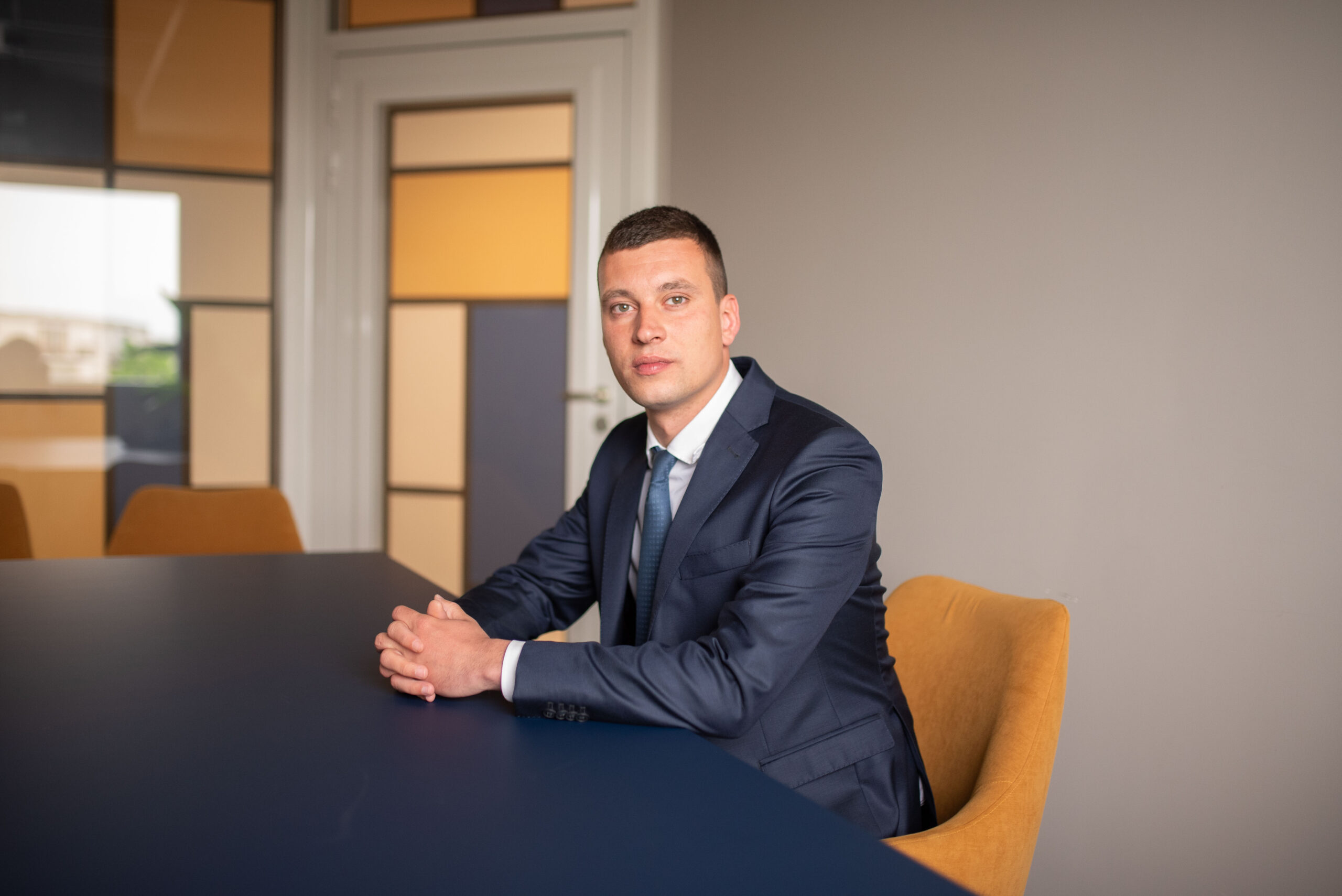 J’interviens en contentieux des affaires, en droit pénal des affaires, en droit des entreprises en difficulté, en droit bancaire...